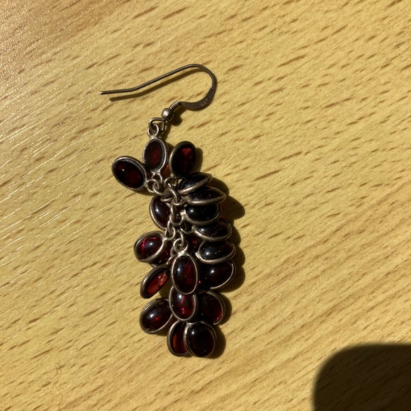 Dangly garnet earrings - Picture 3 of 4